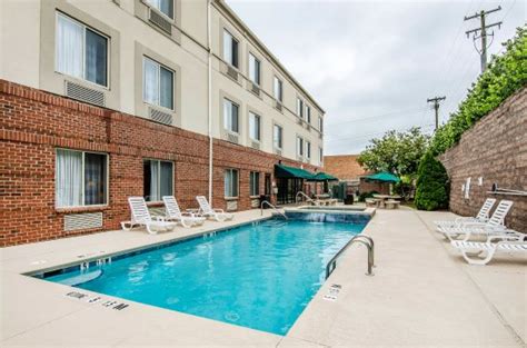 hotels in danville va|sleep inn danville va.